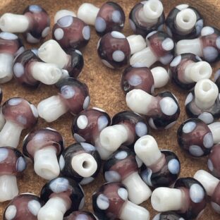 ガラスビーズ　ランプワーク　きのこ　パープル　5個入り【GB-LW-ｋPPL】