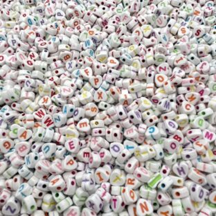 アクリルビーズ　アルファベット　150個入り【AB‐EA-MIXhwc】